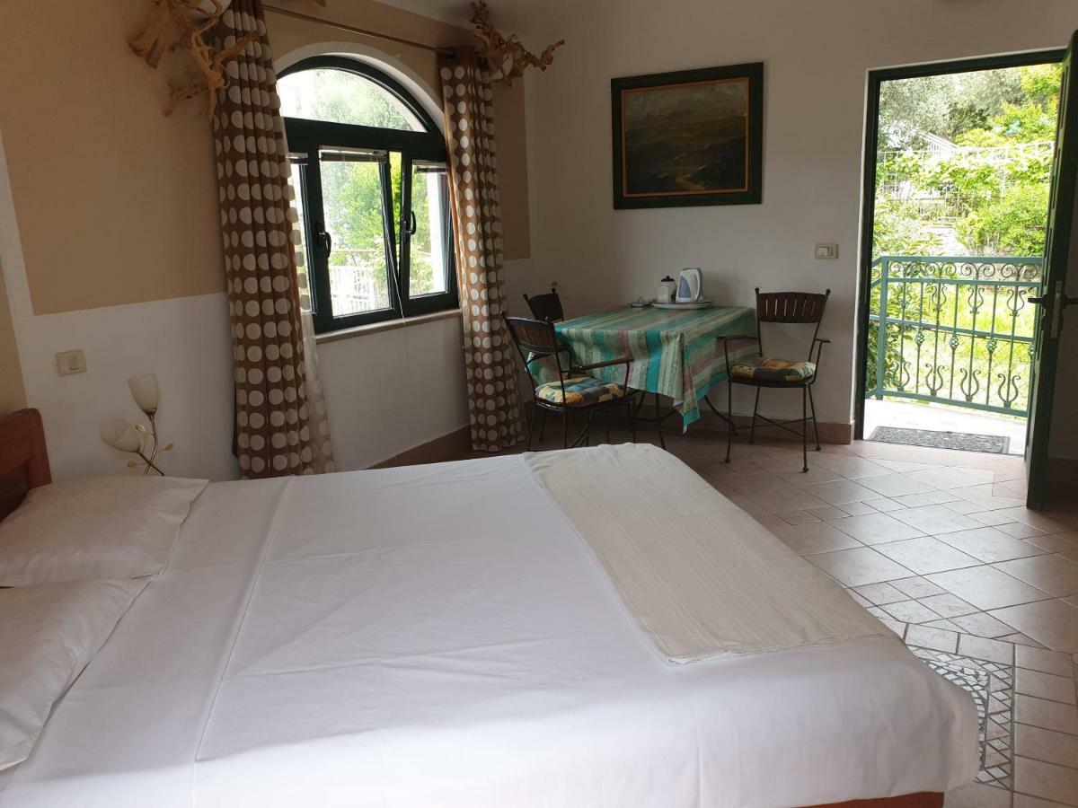 Zoro Apartments Sveti Stefan Esterno foto